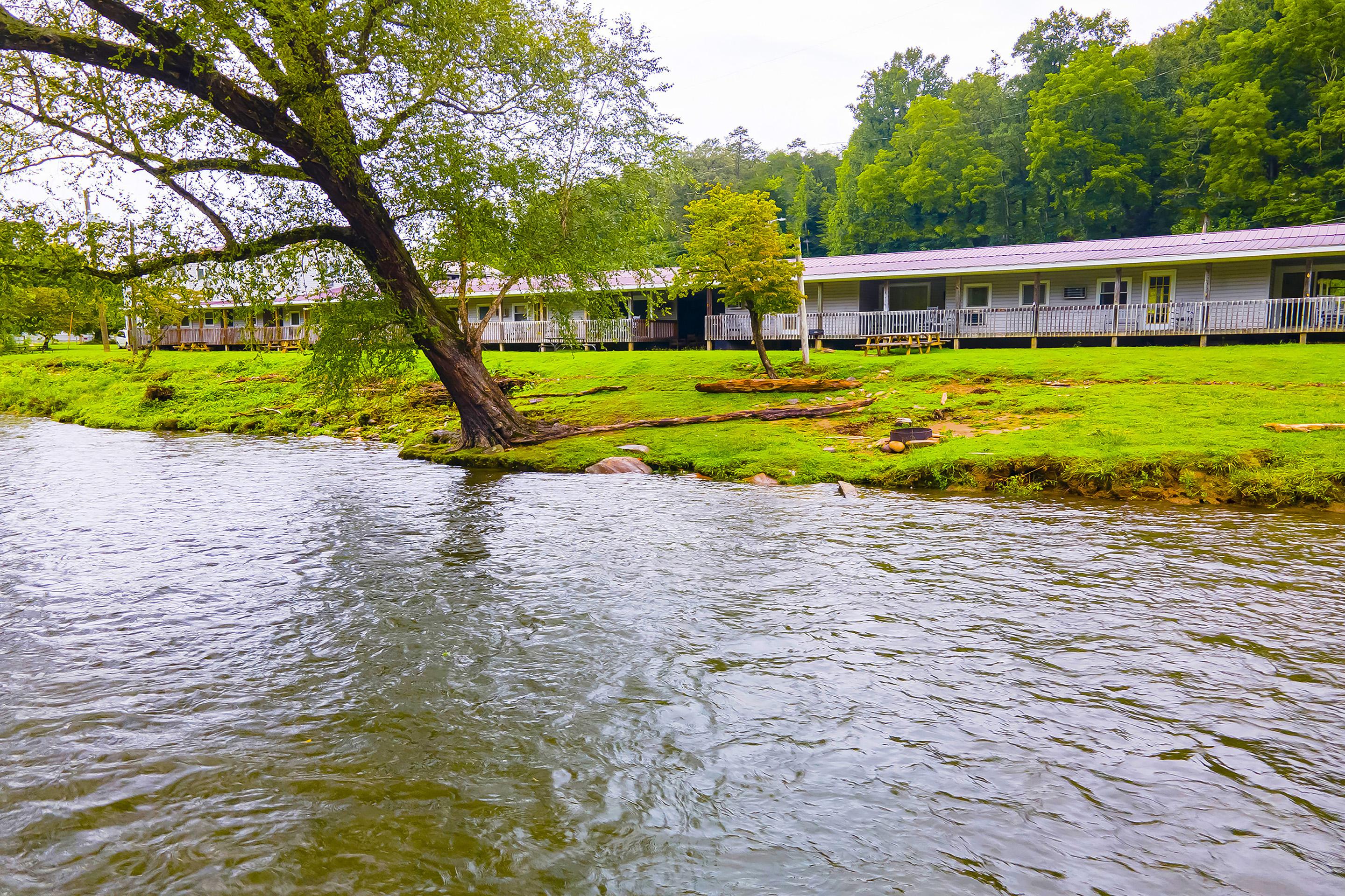 Lloyd'S On The River Country Inn By Oyo Bryson City Exteriér fotografie