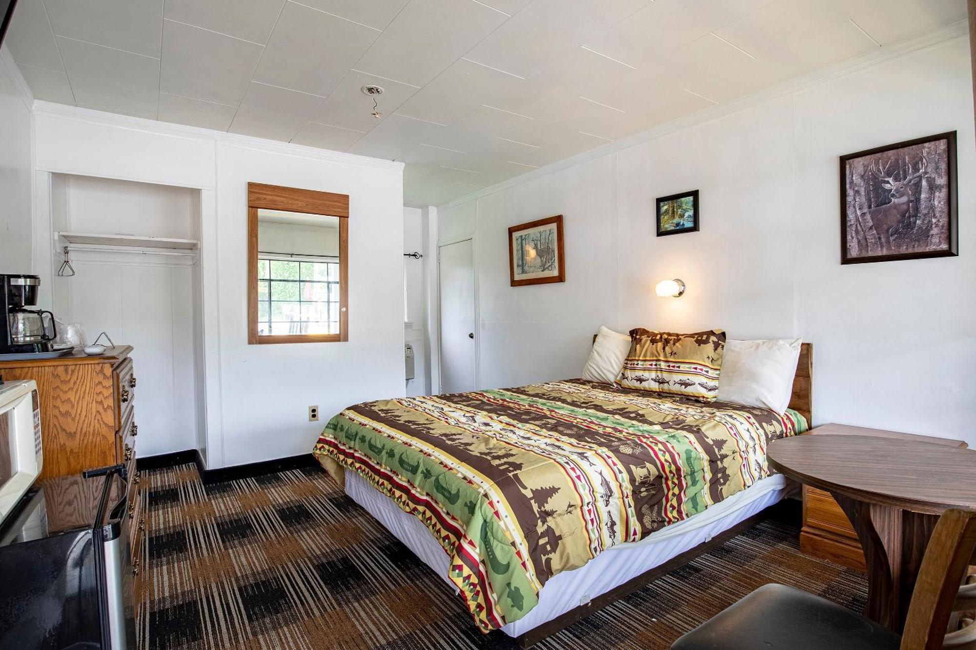 Lloyd'S On The River Country Inn By Oyo Bryson City Exteriér fotografie